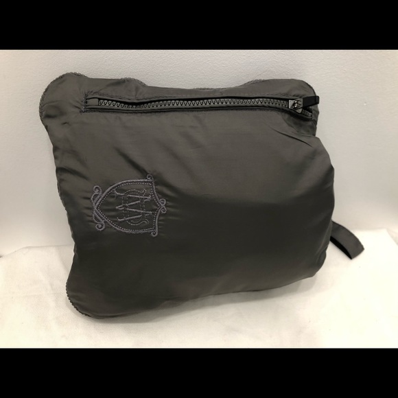 Men’s New Mossimo Dutti Packable Jacket - Picture 8 of 8